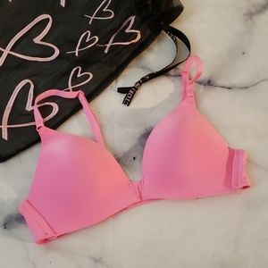 Victoria Secret IPEX Wireless Bra
